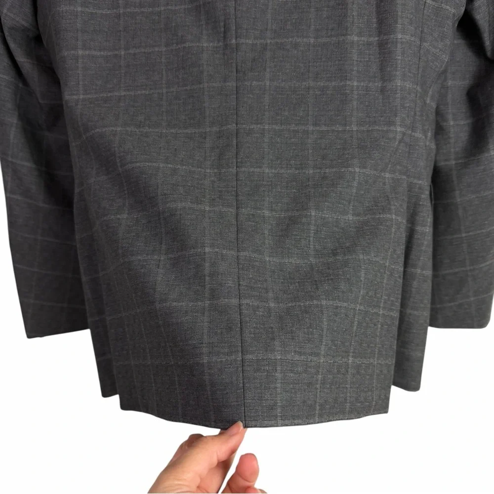 Hugo BOSS Tailored Gray Windowpane Plaid Blazer Virgin Wool Sport Coat Men’s 38R